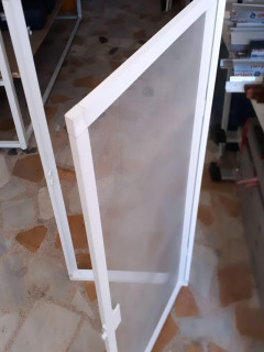 MENTEŞELİ SİNEKLİK